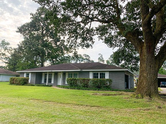 2nd image of 1880 Wexford Dr