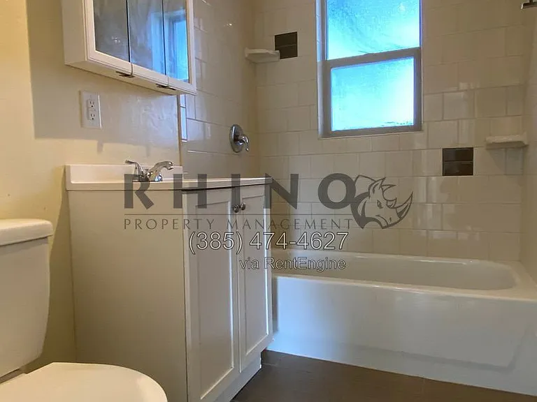 2885 Van Buren Ave #2 — Photo 6
