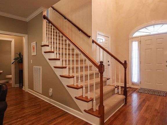 2nd image of 5427 Saint Ives Dr
