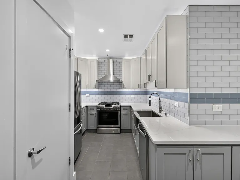159 2nd St #304 — Photo 7