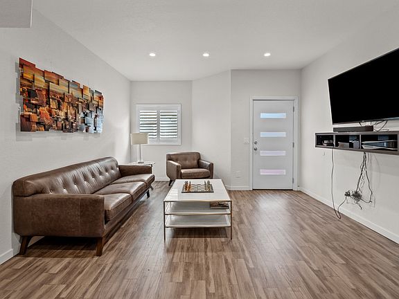 2nd image of 469 E Providencia Ave #5