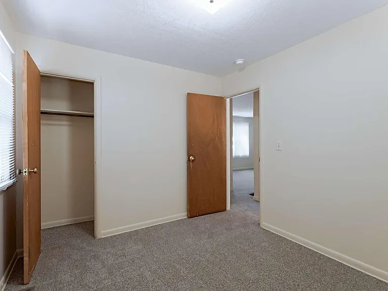 4010 Lewis Ave — Photo 14