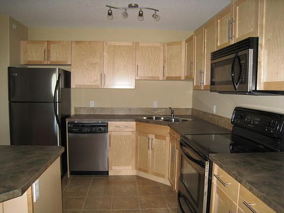 5th image of 300 Spruce Ridge Rd #411