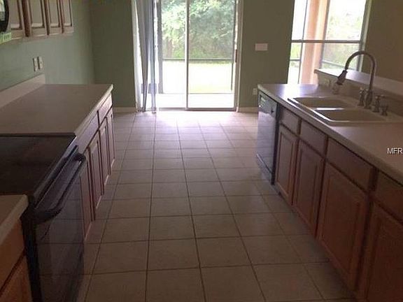 3rd image of 17943 Saxony Ln