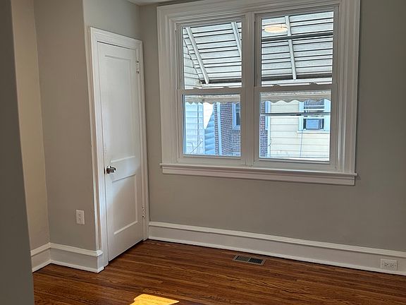 5th image of 4036 Aldine St