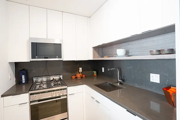 Rented by Greystar | media 16