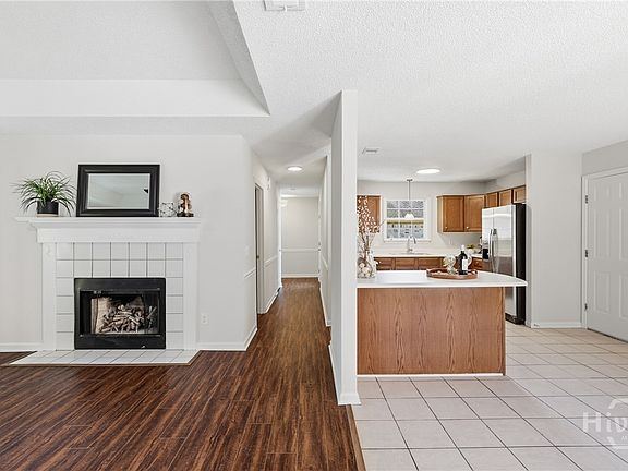 5th image of 17 Rose Hill Drive