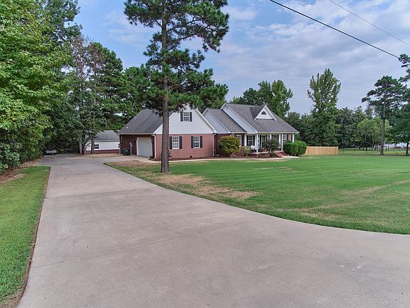 4th image of 301 Kathy Dr