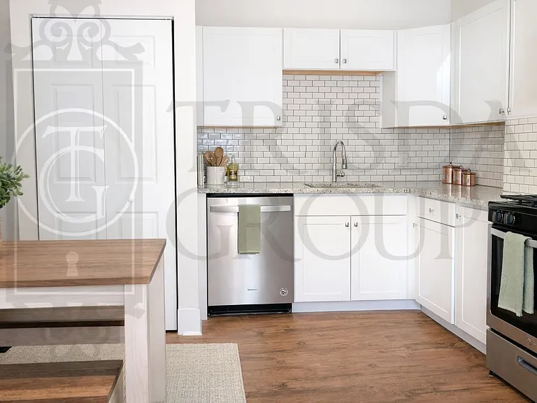 455 Kathleen St — Photo 8