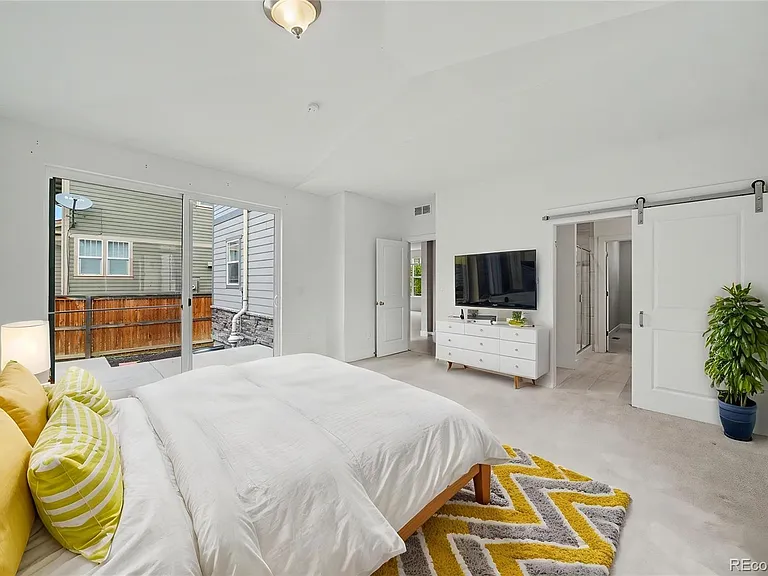 4937 S Addison Way — Photo 6