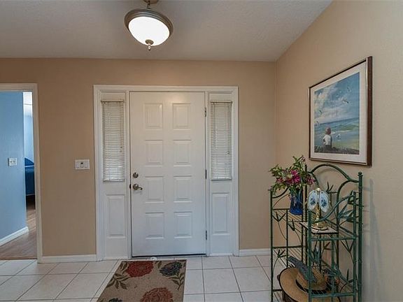 3rd image of 5862 28th Ln E