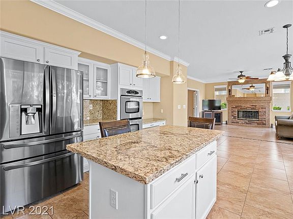 3rd image of 2212 Scarlet Rose Dr