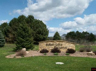 215 Summerfield Trl, Mankato, MN 56001