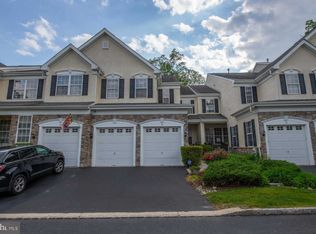 38 Longview Ln, Newtown Square, PA 19073