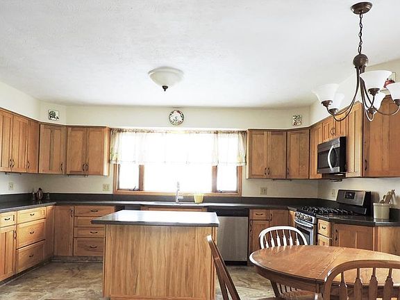 2nd image of 3360 Pasadena Dr