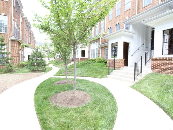 4464 Beacon Grove Cir #602A