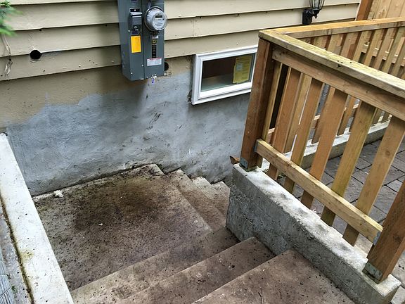 4th image of 9540 N Seneca St Unit B