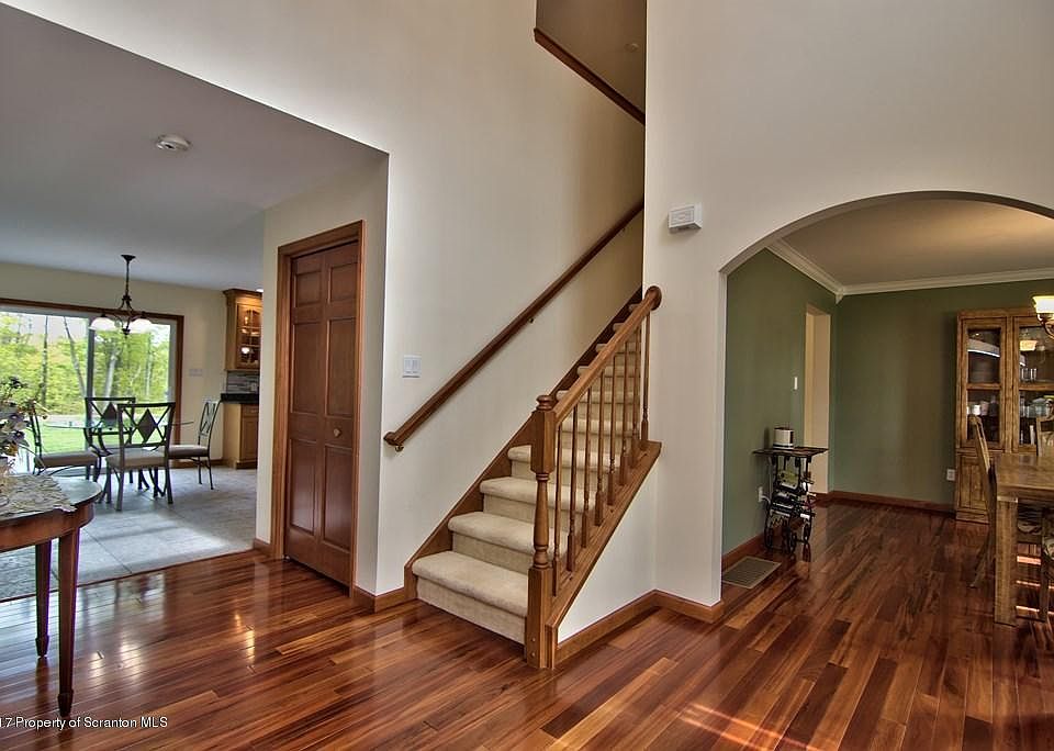 1008 Scenic Dr Clarks Summit PA Zillow