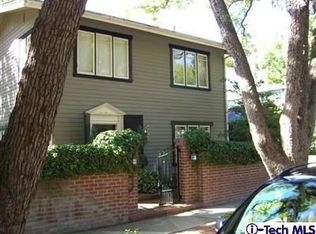 571 California Ter, Pasadena, CA 91105