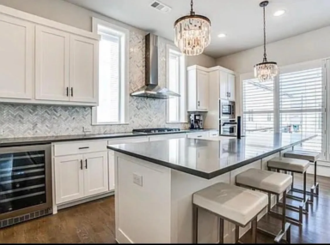 2 bed, 2.5 bath, 1488 sqft, $3,100 — Photo 1