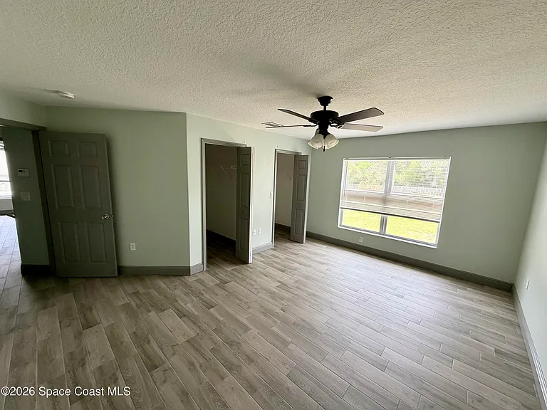 915 Twisting Branch Ct — Photo 12