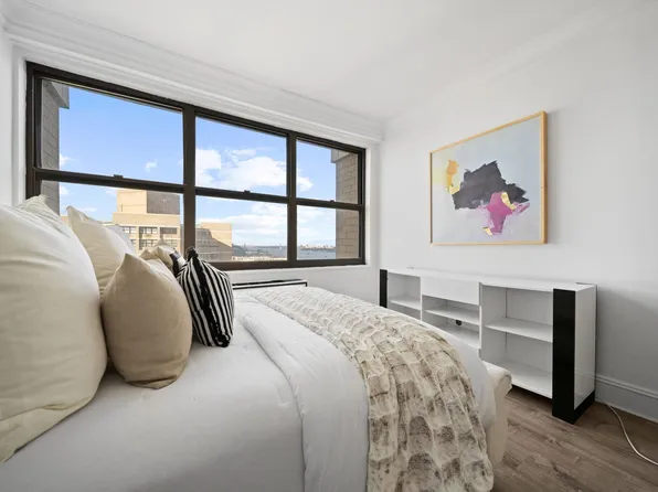 7002 Blvd East image 19 of 43