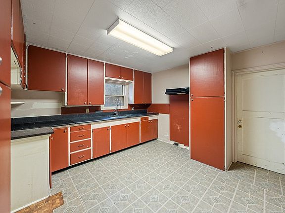 3rd image of 116 Westminster St