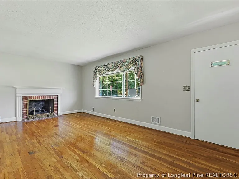 2902 Cornell Dr — Photo 4