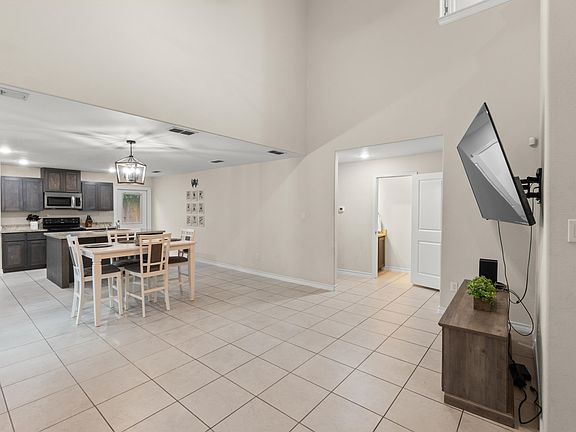 4th image of 5513 Encanto Dr