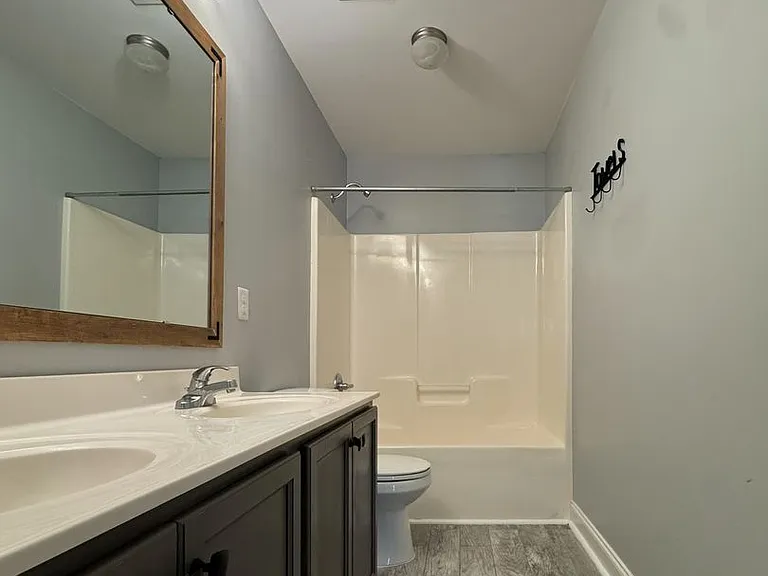172 Huzzas Cir — Photo 28