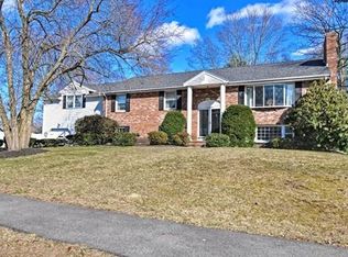 44 Pilgrim Dr, Norwood, MA 02062