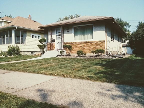 3rd image of 1064 22nd Ave SE