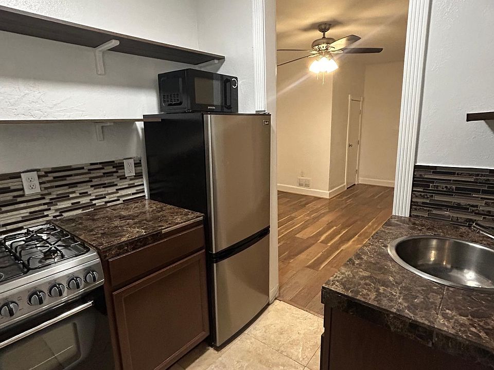 1st image of 1579 N Franklin St #4