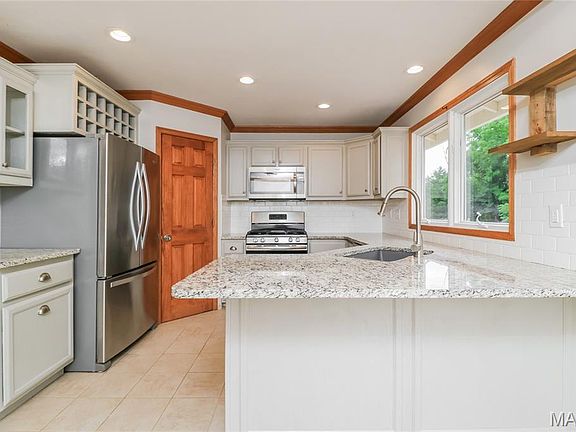 5th image of 808 Timberfield Dr