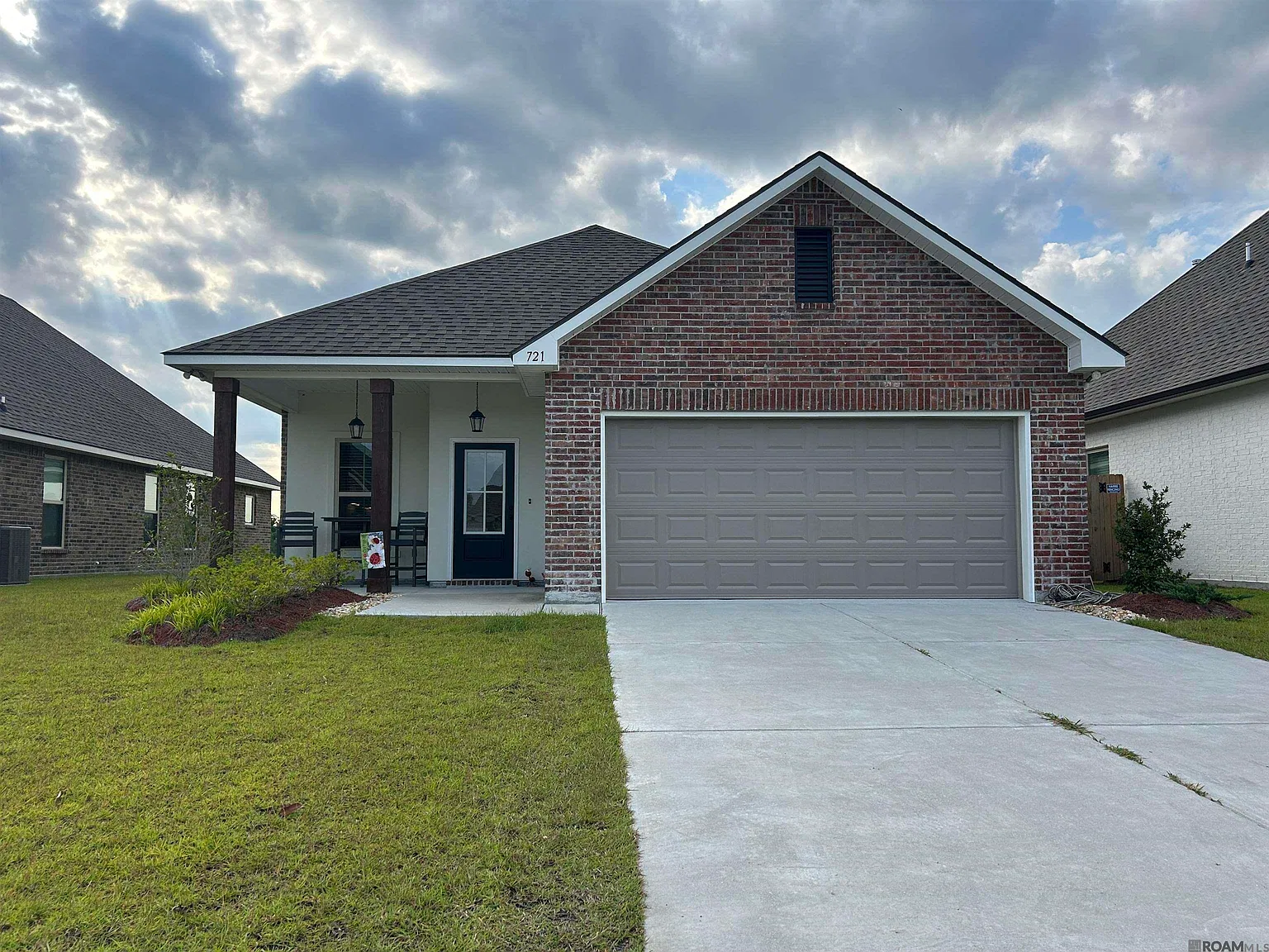 4 bed, 1738 sqft, $2,800 — Photo 1