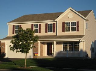 1212 Evergreen Ln, Hampshire, IL 60140