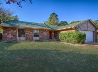 10212 Alicia Dr, Midwest City, OK 73130