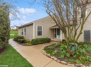 932 Chase Ct, Gurnee, IL