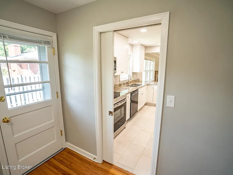 9008 Haviland Ave — Photo 26