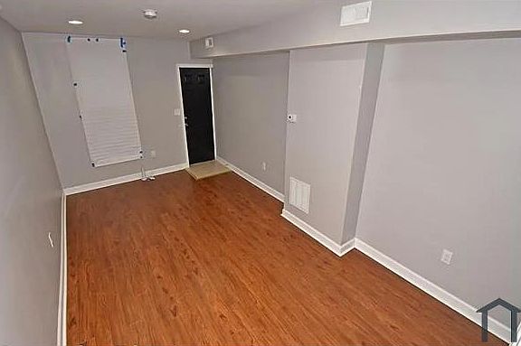 4th image of 1321 Glyndon Ave
