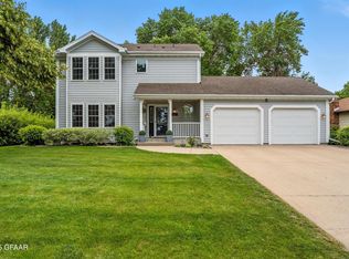 1620 8th St SE, East Grand Forks, MN 56721