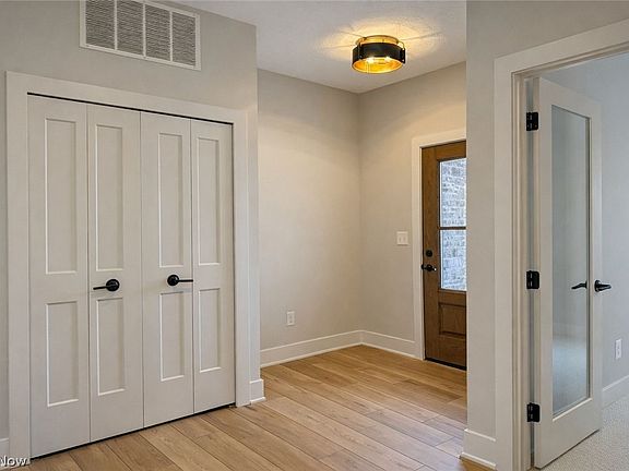 2nd image of 1825 Vivian Way