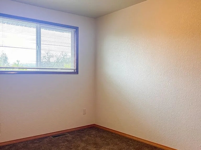 155 S 8th St #1-8 — Photo 10