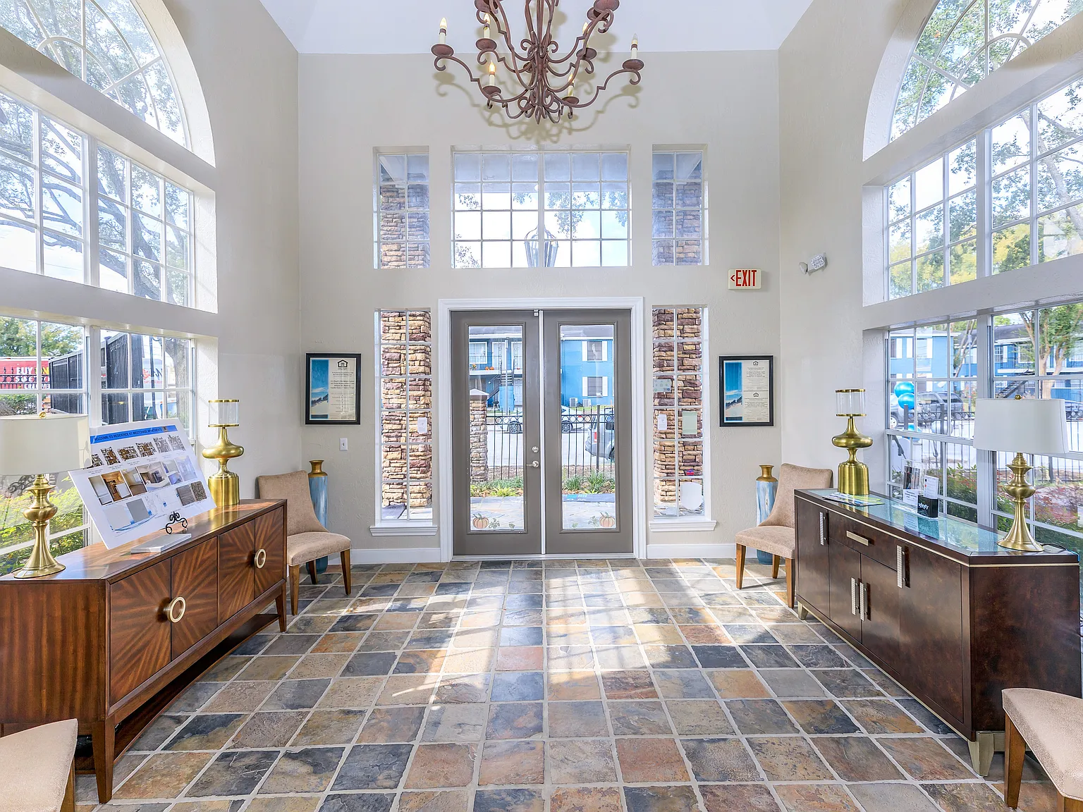 Residence at Westchase — Photo 2