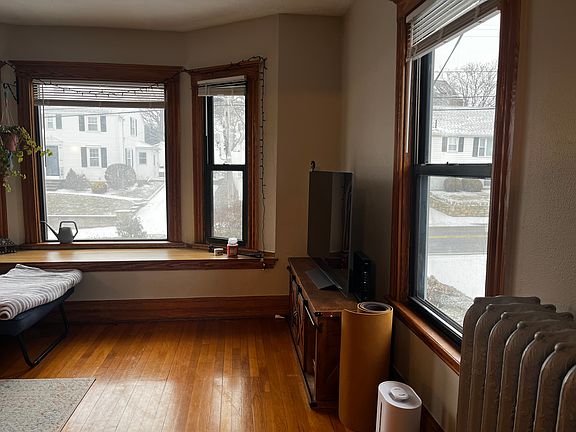 3rd image of 125 Huckins Ave
