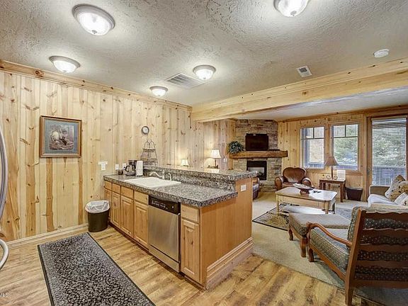 3rd image of 2550 Deer Valley Dr E #101