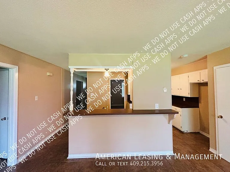 4417 Willowglen St — Photo 9