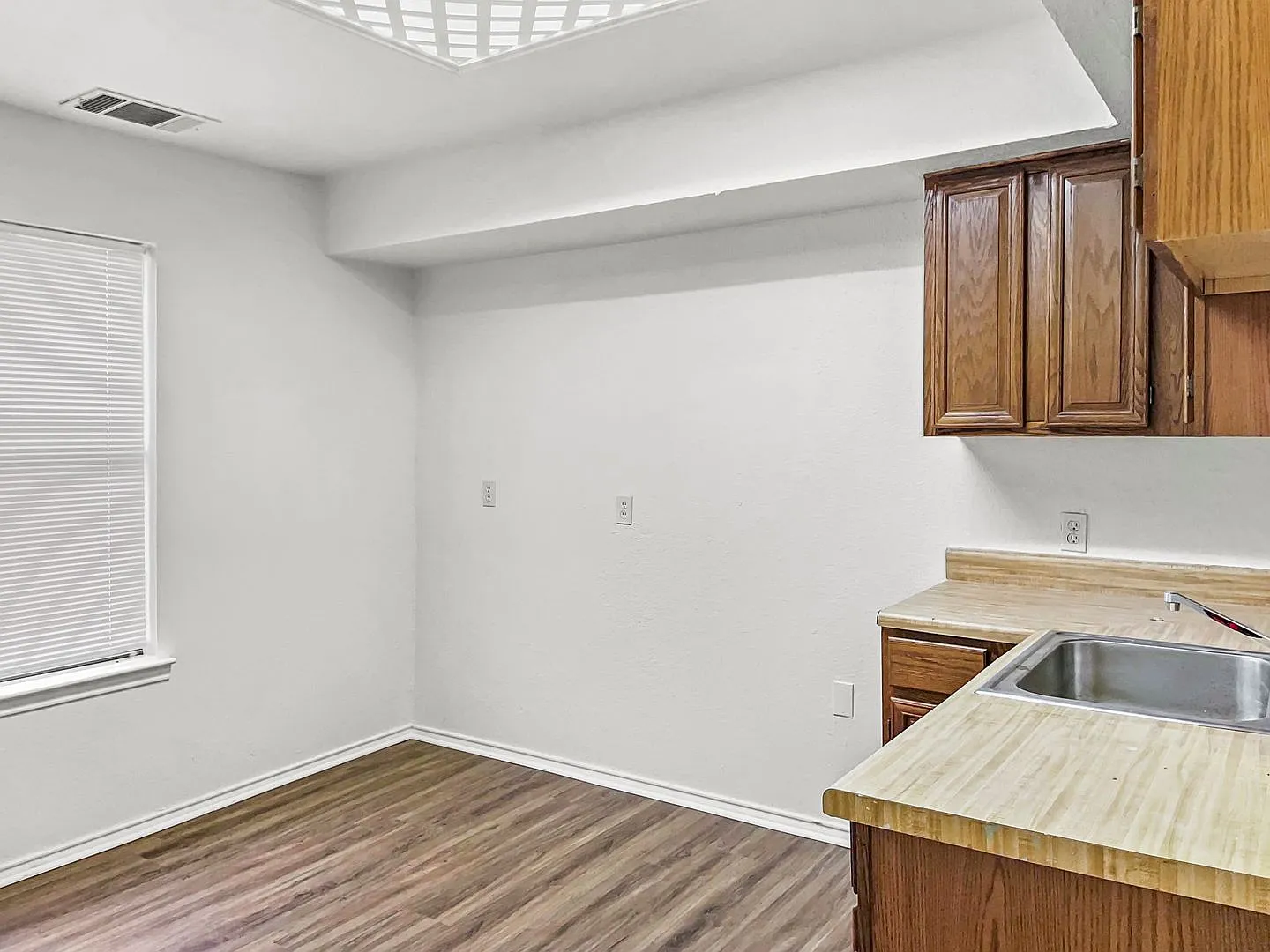 Spacious 5 Bedroom Home with Flexible Living Spaces — Photo 3