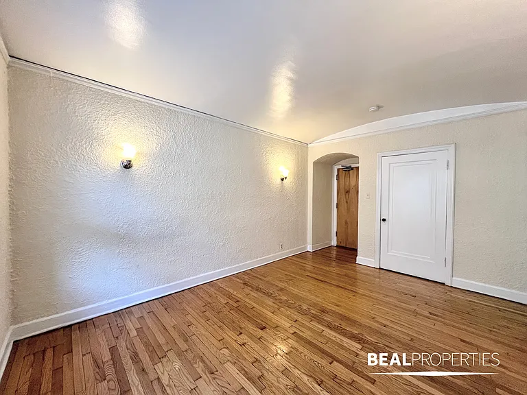 536 West Arlington — Photo 11