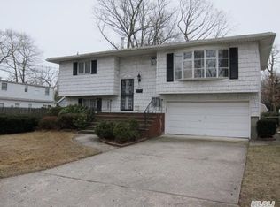 440 Silver St, West Babylon, NY 11704